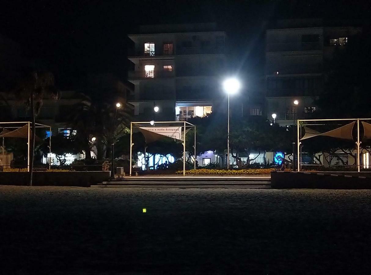 First Line Beach Sea View Εστεπόνα Εξωτερικό φωτογραφία