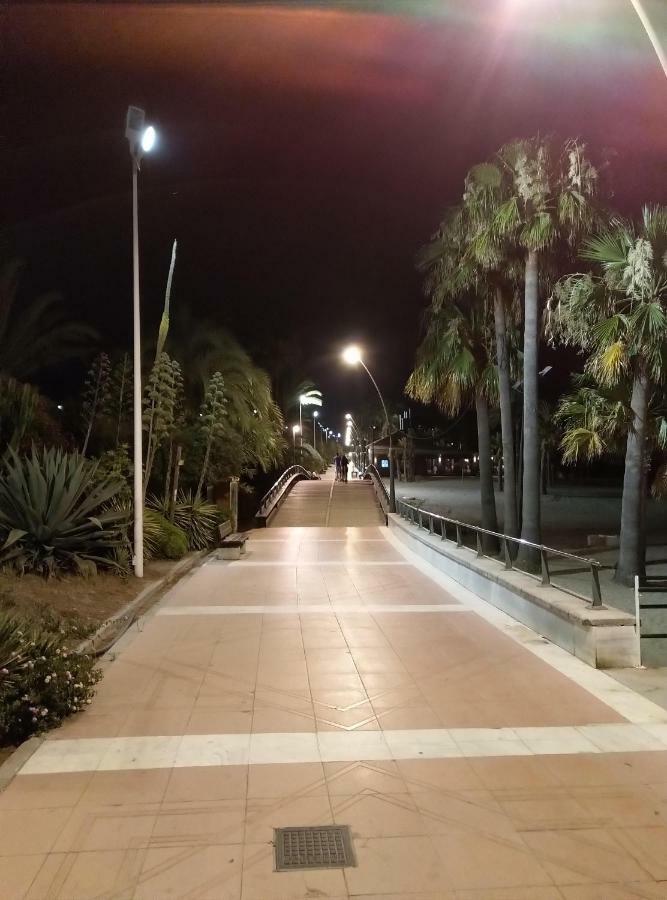 First Line Beach Sea View Εστεπόνα Εξωτερικό φωτογραφία